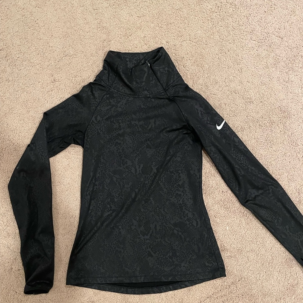 Nike Women's Black Patterned Long Sleeve Tee